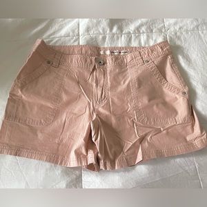 Casual/Dressy DKNY Light Weight Shorts